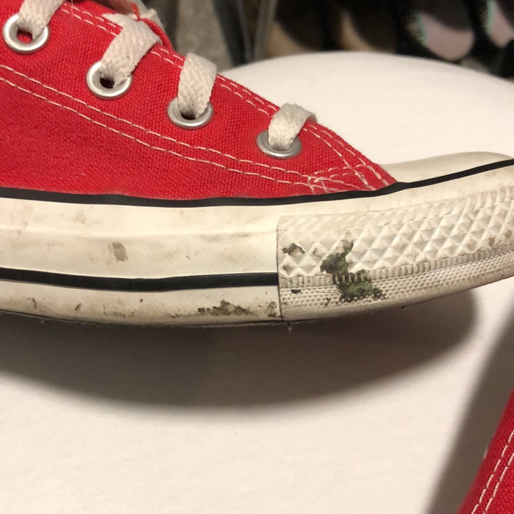 Red Converse - Picture 4 of 8